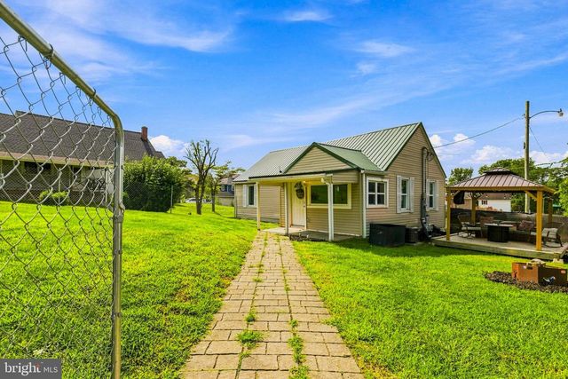 1405 ANDMORE ST, Morgantown, WV 26505