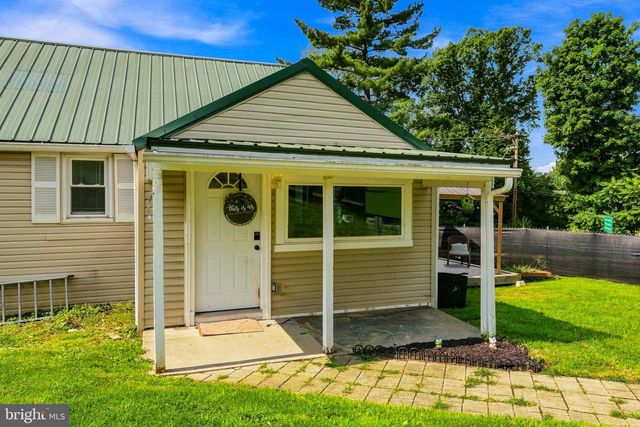1405 ANDMORE ST, Morgantown, WV 26505