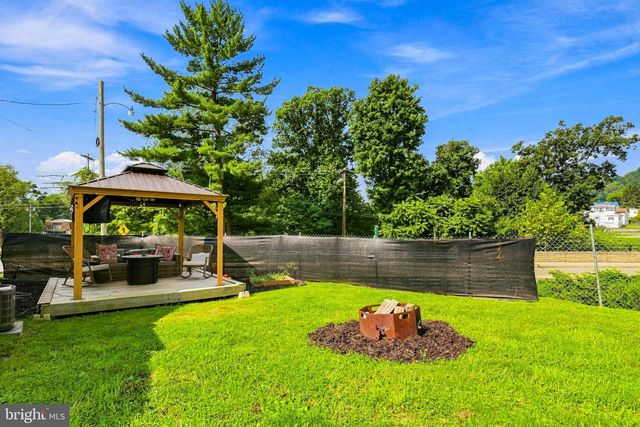 1405 ANDMORE ST, Morgantown, WV 26505