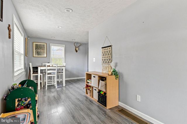 1405 ANDMORE ST, Morgantown, WV 26505