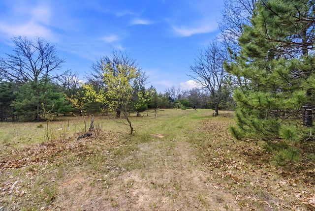 361 Elk AVENUE, Oxford, WI 53952