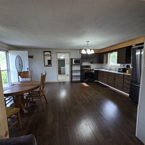 7274 N Oceana Drive, Hart, MI 49420