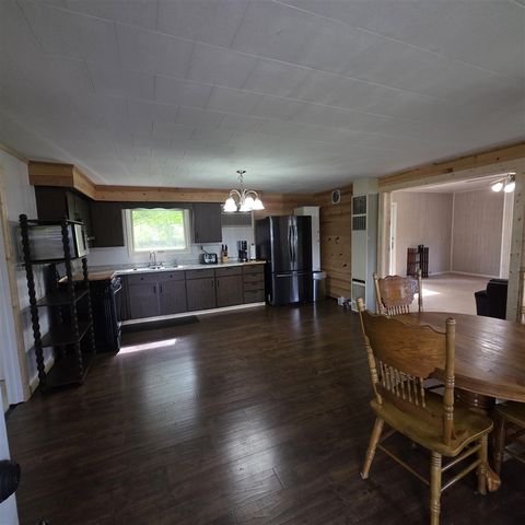 7274 N Oceana Drive, Hart, MI 49420