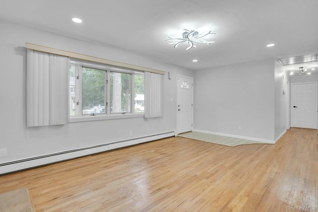 26 Williams Avenue, Holtsville, NY 11742