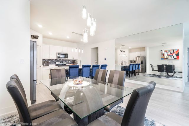 1110 Redtail Court, Woodstock, IL 60098