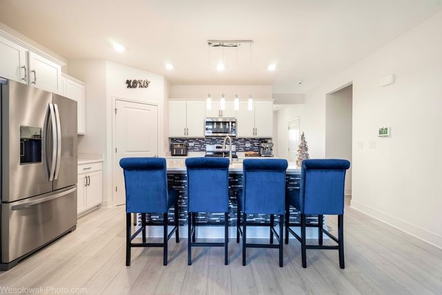 1110 Redtail Court, Woodstock, IL 60098