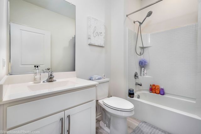 1110 Redtail Court, Woodstock, IL 60098