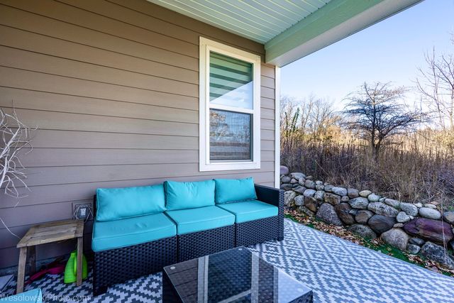 1110 Redtail Court, Woodstock, IL 60098