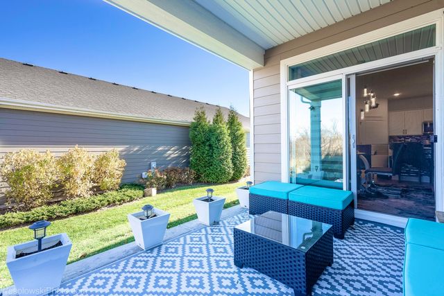 1110 Redtail Court, Woodstock, IL 60098