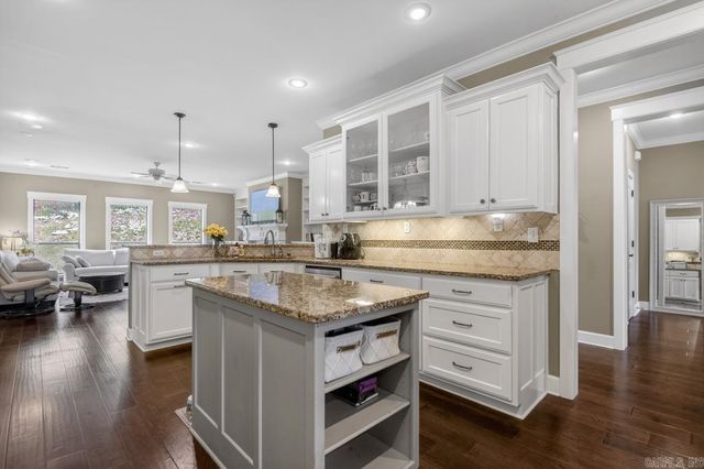 13808 Foxfield Lane, Little Rock, AR 72211