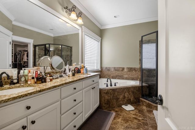 13808 Foxfield Lane, Little Rock, AR 72211