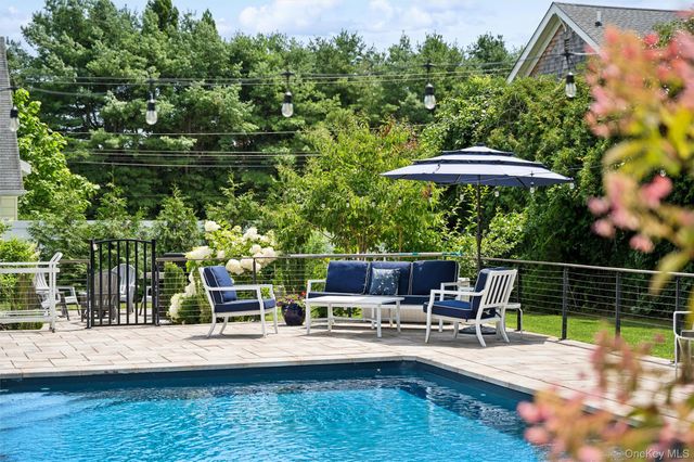 15 S Bay Avenue, Eastport, NY 11941