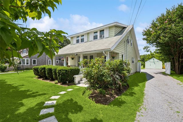15 S Bay Avenue, Eastport, NY 11941