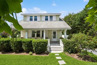 15 S Bay Avenue, Eastport, NY 11941