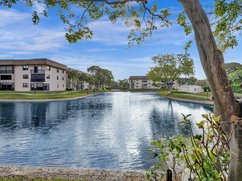 6080 N Sabal Palm Blvd 305, Tamarac, FL 33319