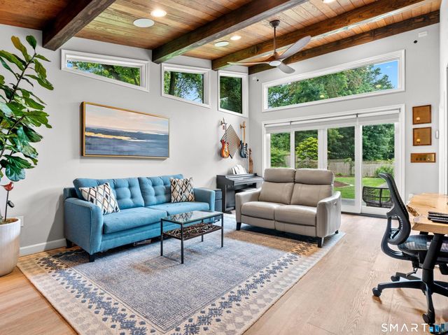 36 Bainton Road, West Hartford, CT 06117