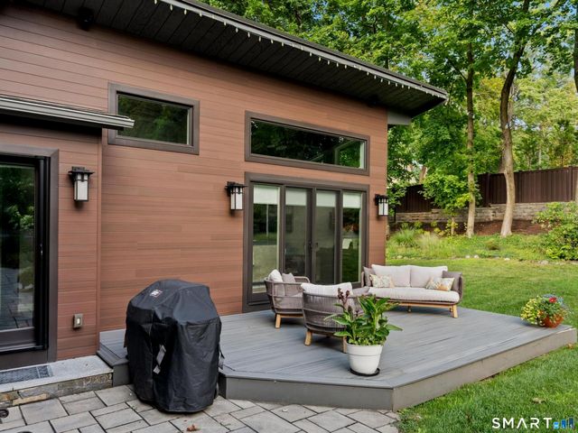 36 Bainton Road, West Hartford, CT 06117
