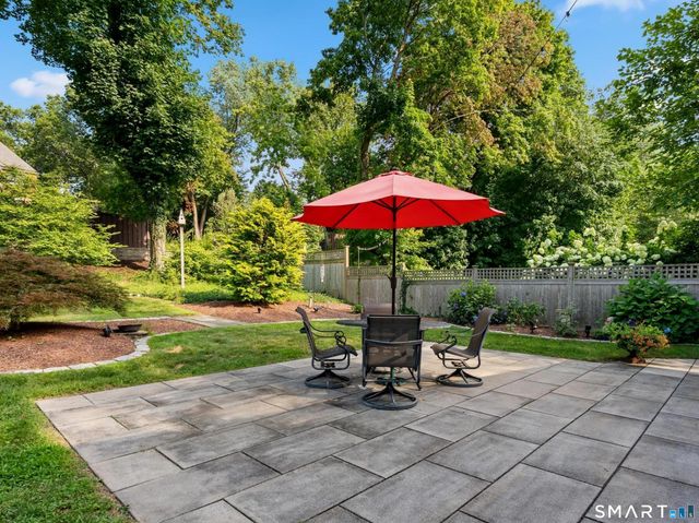 36 Bainton Road, West Hartford, CT 06117