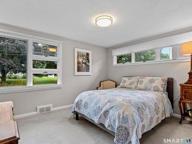 36 Bainton Road, West Hartford, CT 06117