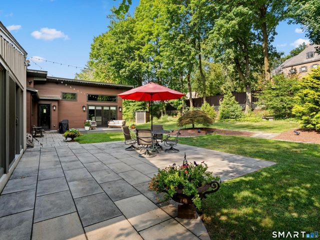 36 Bainton Road, West Hartford, CT 06117