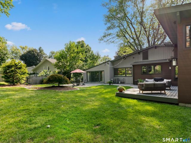 36 Bainton Road, West Hartford, CT 06117