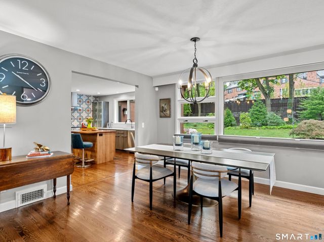36 Bainton Road, West Hartford, CT 06117