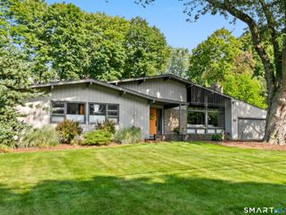 36 Bainton Road, West Hartford, CT 06117