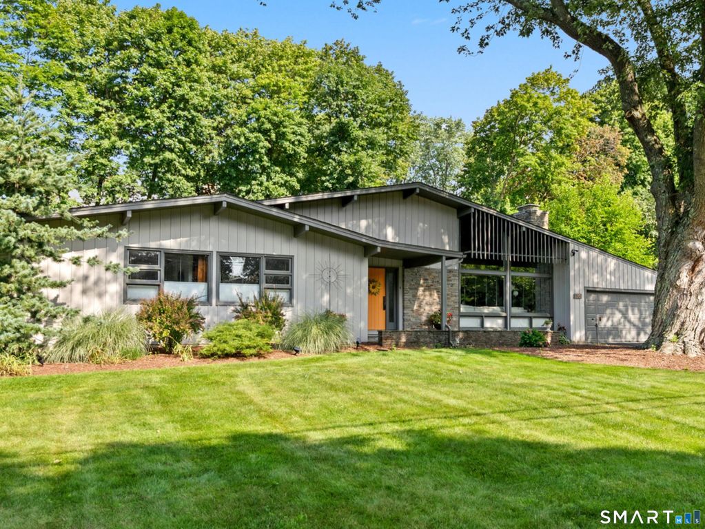 36 Bainton Road, West Hartford, CT 06117