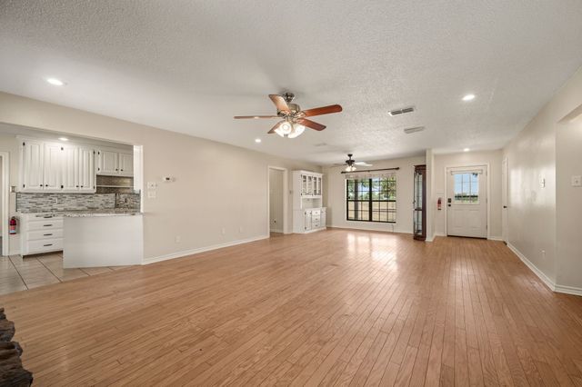 812 VZ COUNTY ROAD 3424, Wills Point, TX 75169