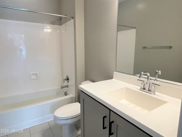 901 S Smith Road 1047, Tempe, AZ 85281