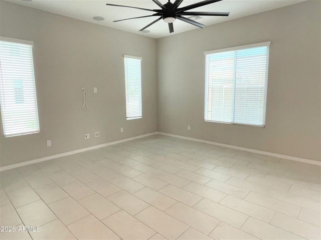 901 S Smith Road 1047, Tempe, AZ 85281