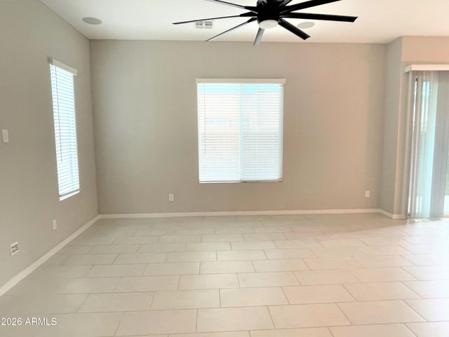 901 S Smith Road 1047, Tempe, AZ 85281