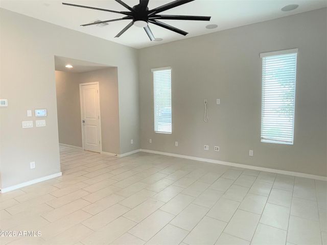 901 S Smith Road 1047, Tempe, AZ 85281