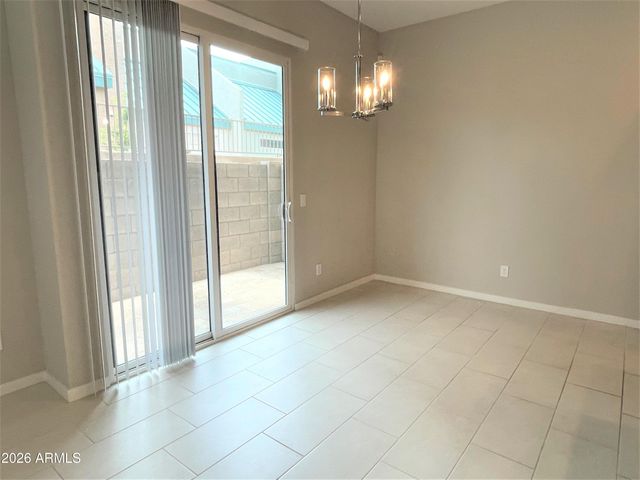 901 S Smith Road 1047, Tempe, AZ 85281