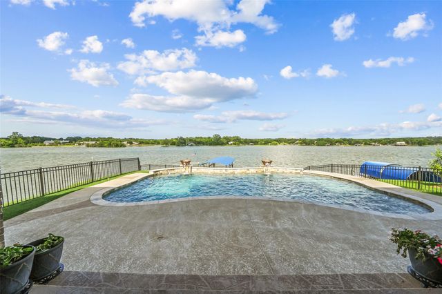 10696 S Lake Mist Lane, Willis, TX 77318