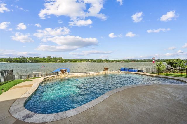 10696 S Lake Mist Lane, Willis, TX 77318