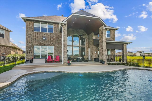 10696 S Lake Mist Lane, Willis, TX 77318