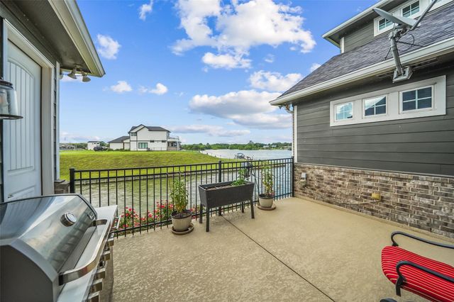 10696 S Lake Mist Lane, Willis, TX 77318