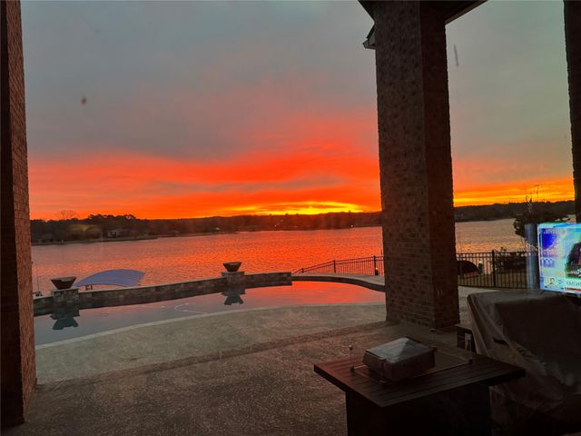 10696 S Lake Mist Lane, Willis, TX 77318