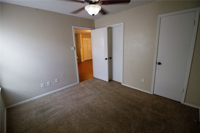 1100 Spring Loop B, College Station, TX 77840