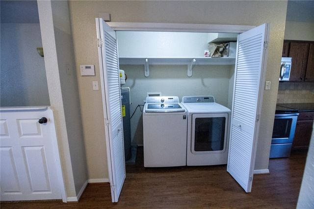 1100 Spring Loop B, College Station, TX 77840