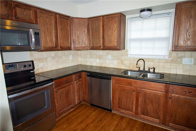 1100 Spring Loop B, College Station, TX 77840