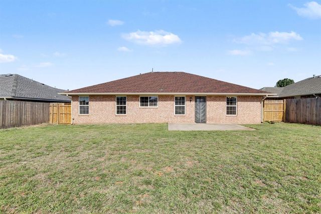 8129 Azurewood Drive, Oklahoma City, OK 73135