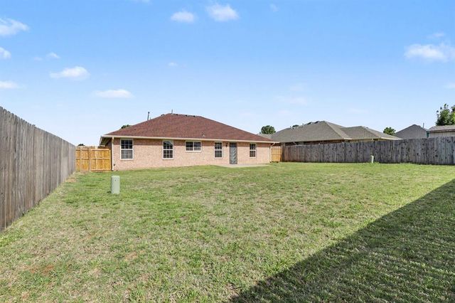 8129 Azurewood Drive, Oklahoma City, OK 73135
