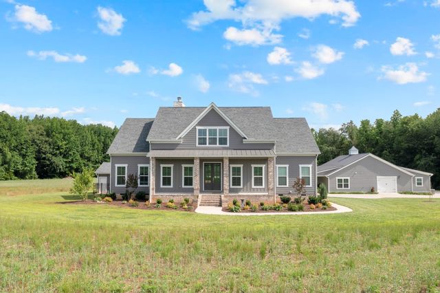 69 Meadows Rd, Hillsboro, TN 37342