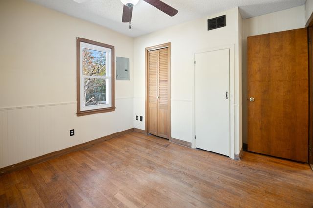 3502 S Vine St, Wichita, KS 67217