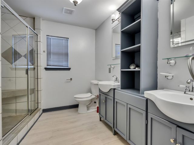 2000 Bob Smith Road, Baytown, TX 77521