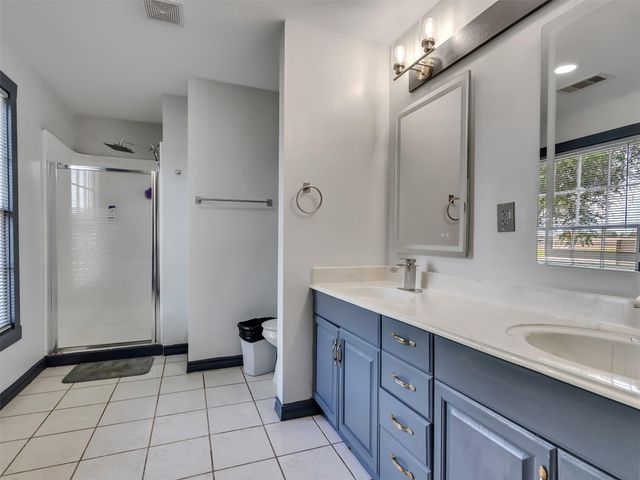 2000 Bob Smith Road, Baytown, TX 77521