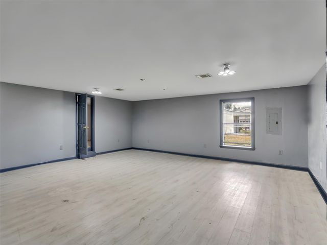 2000 Bob Smith Road, Baytown, TX 77521