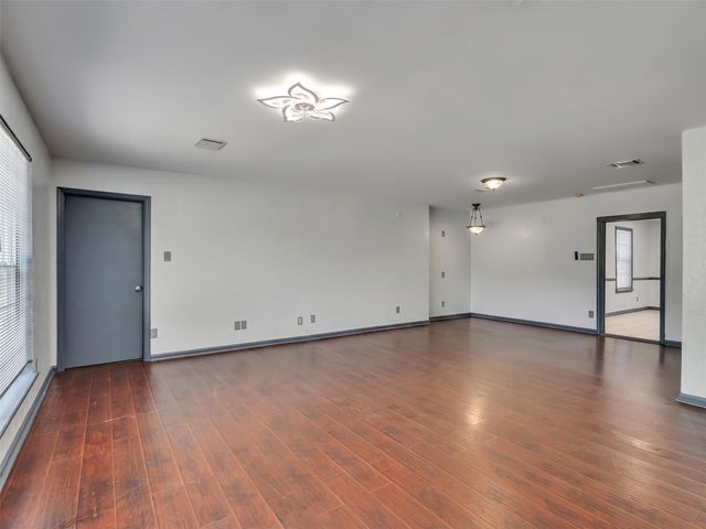 2000 Bob Smith Road, Baytown, TX 77521